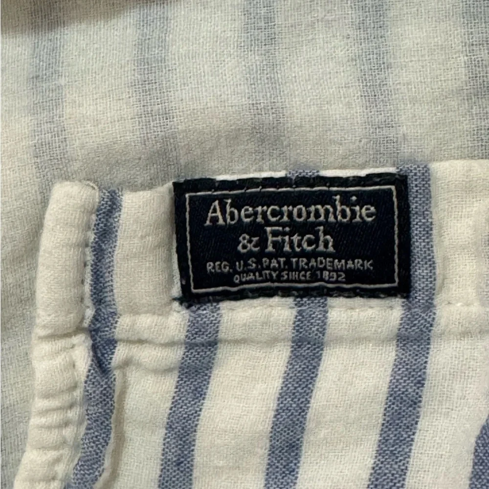 Abercrombie & Fitch Blue and White Striped Button Down Shirt, Large - Picture 6 of 6